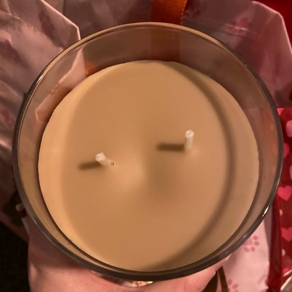 Yankee Candle sun and sand 20oz signature large tumbler candle - Picture 2 of 3